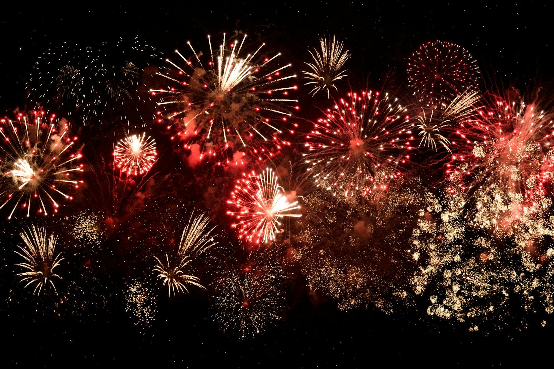 Feu d'artifice de jour à Foix